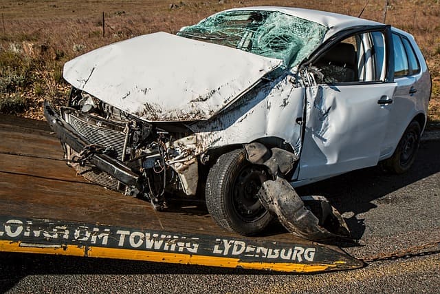 Epave de voiture accidenté